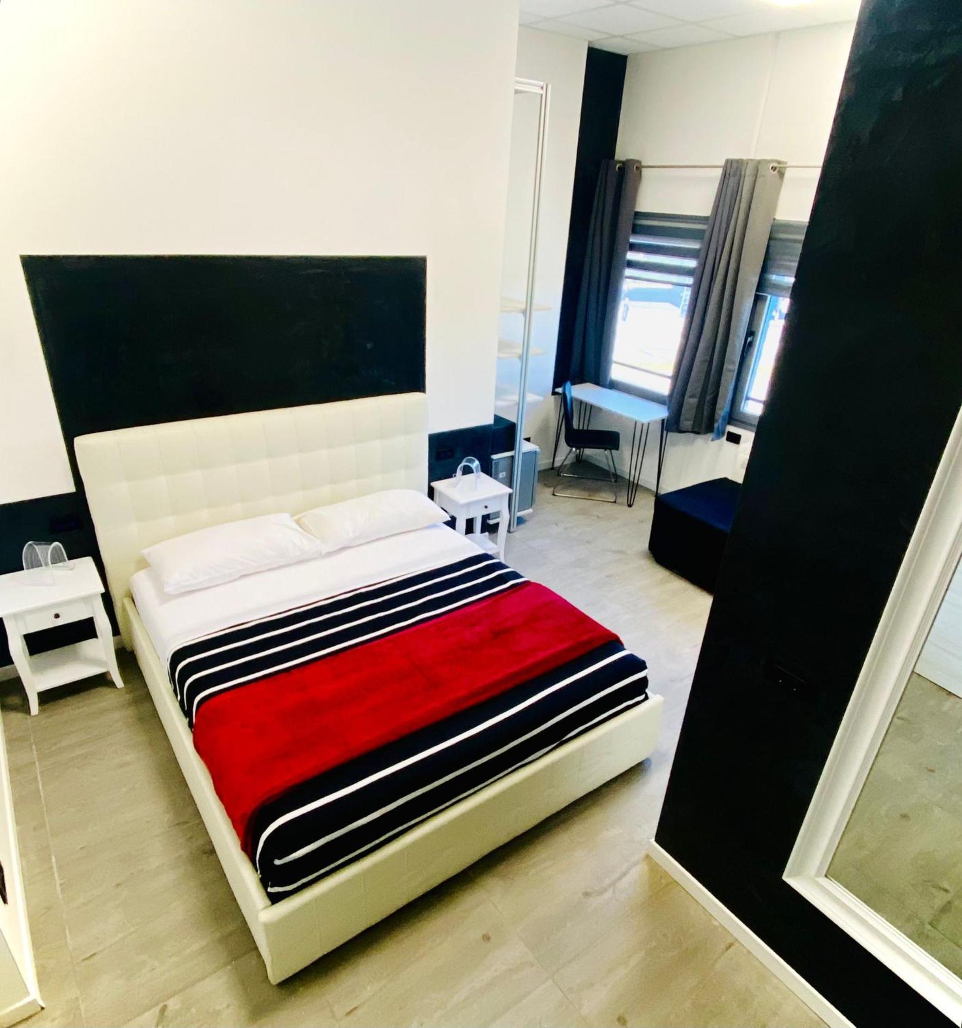Hotel Tech Brembate Esterno foto