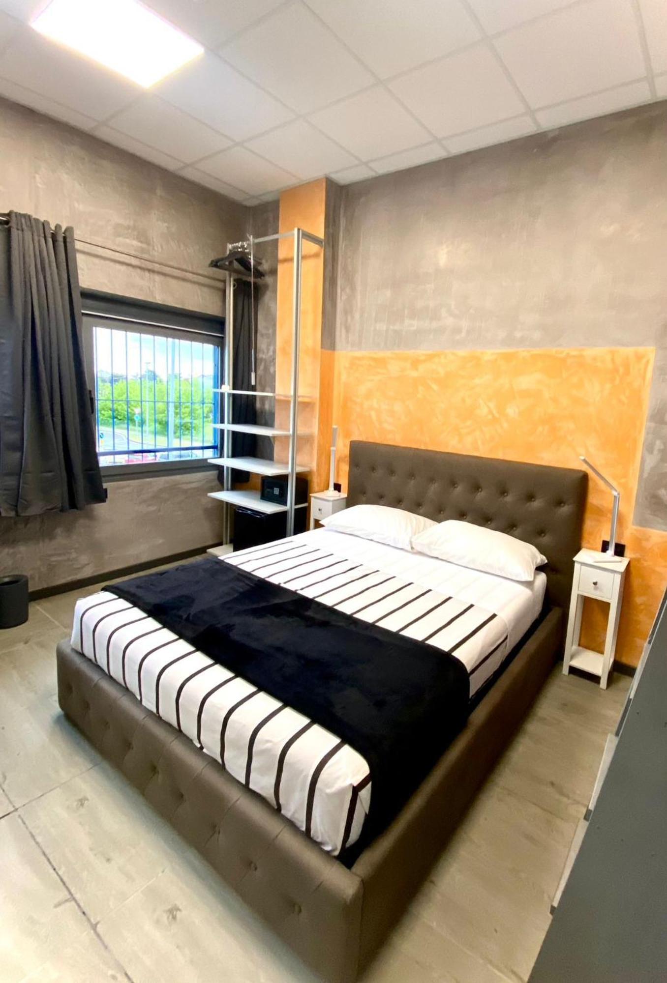 Hotel Tech Brembate Esterno foto
