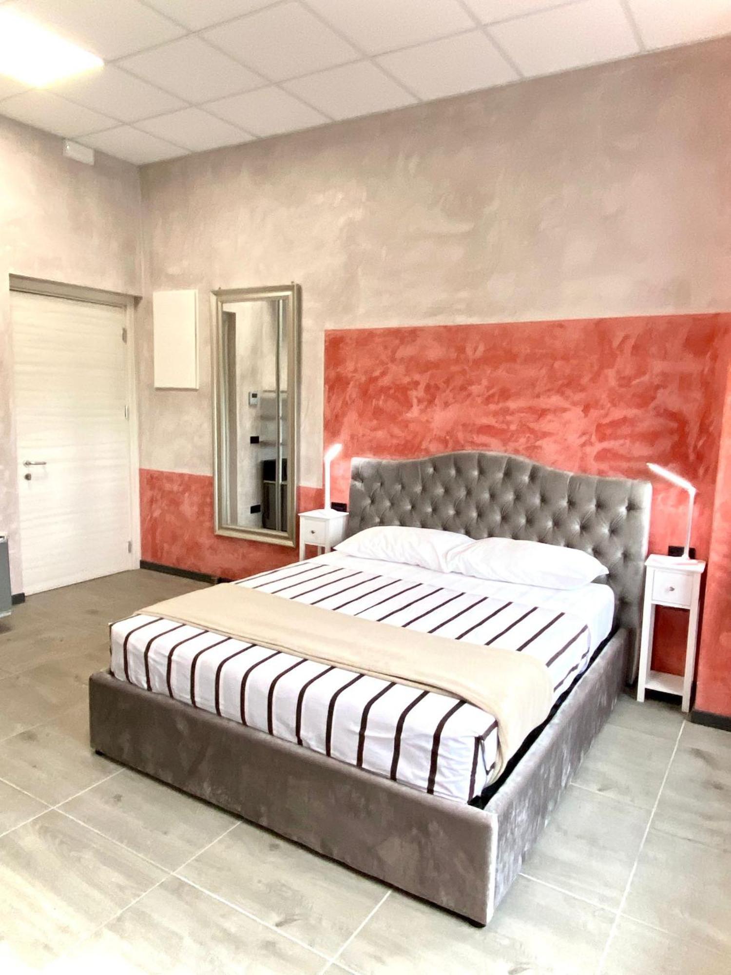 Hotel Tech Brembate Esterno foto